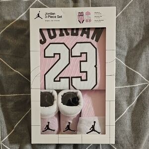 Jordan Baby Set in Pink and White
